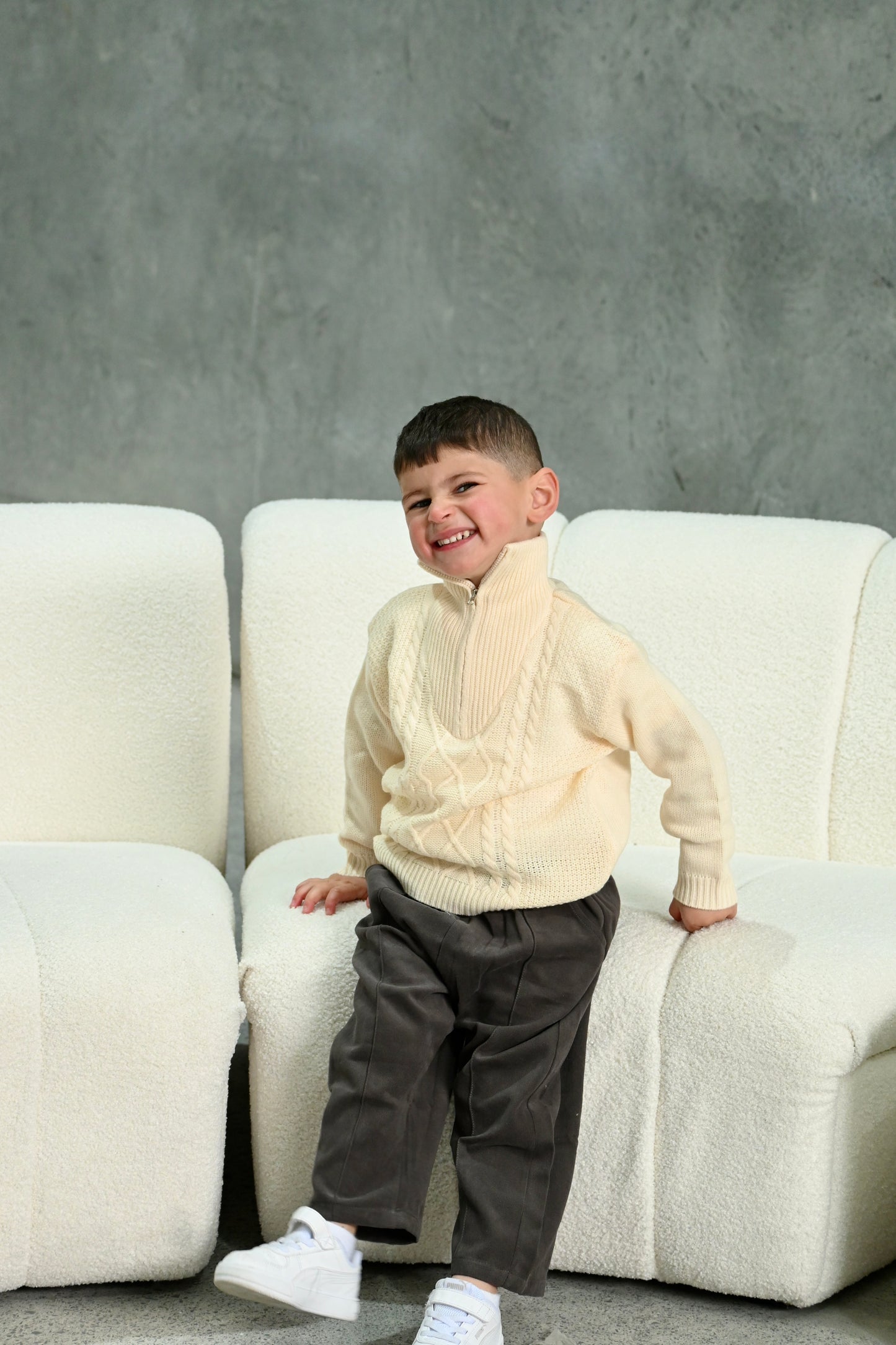 The Mousey zip knit