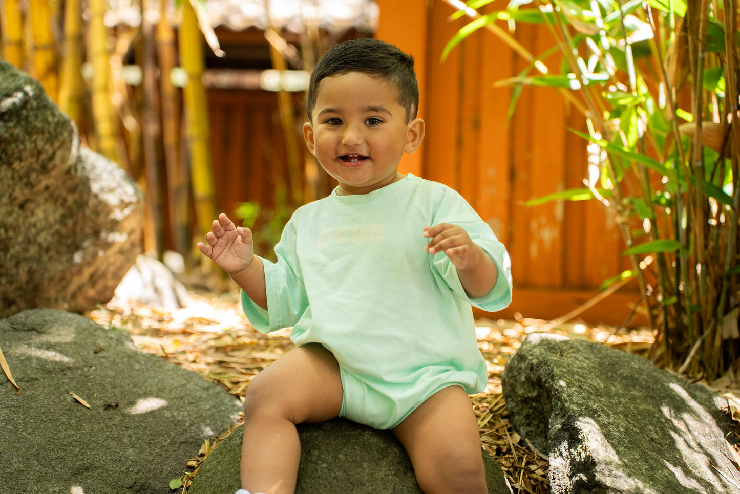 SHORT SLEEVE OVERSIZED ROMPER